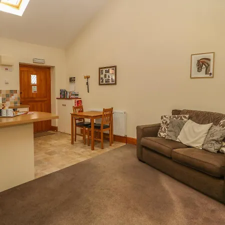 בית נופש Stable ת'ירסק